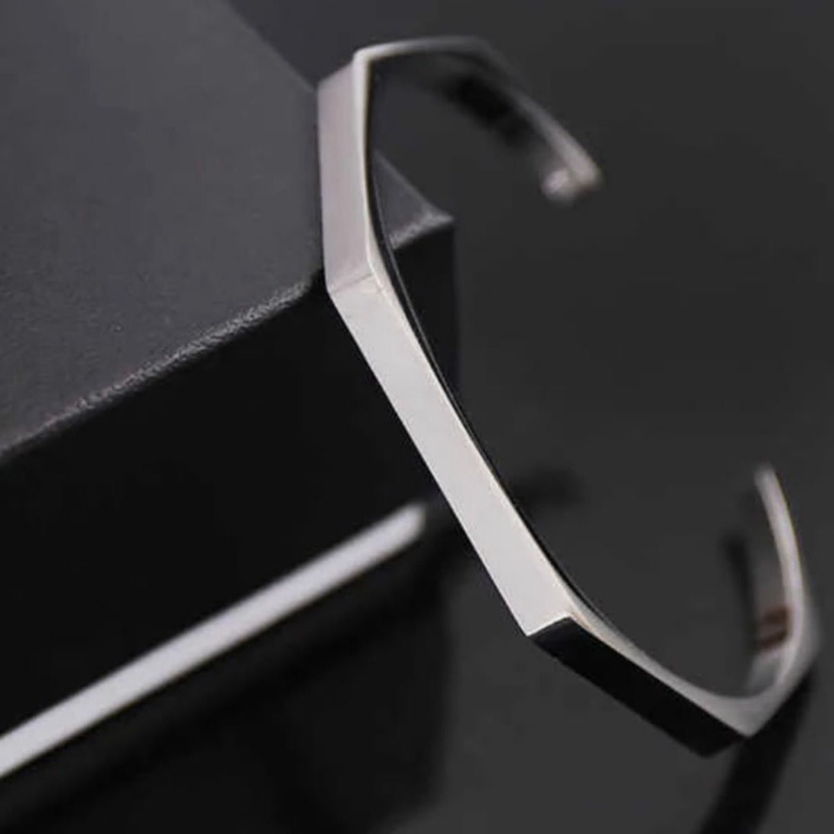 Hexagon Bangle / Pure Stainless Steel